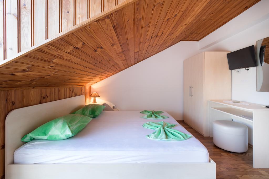 Pansion Lovac Cavtat