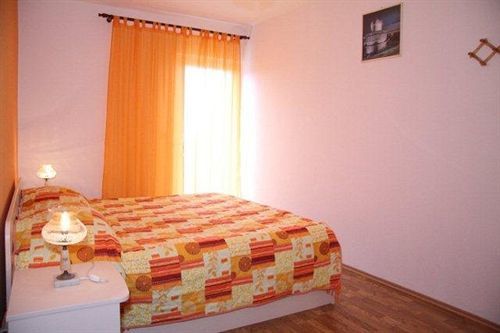 Pansion Lovac 3*