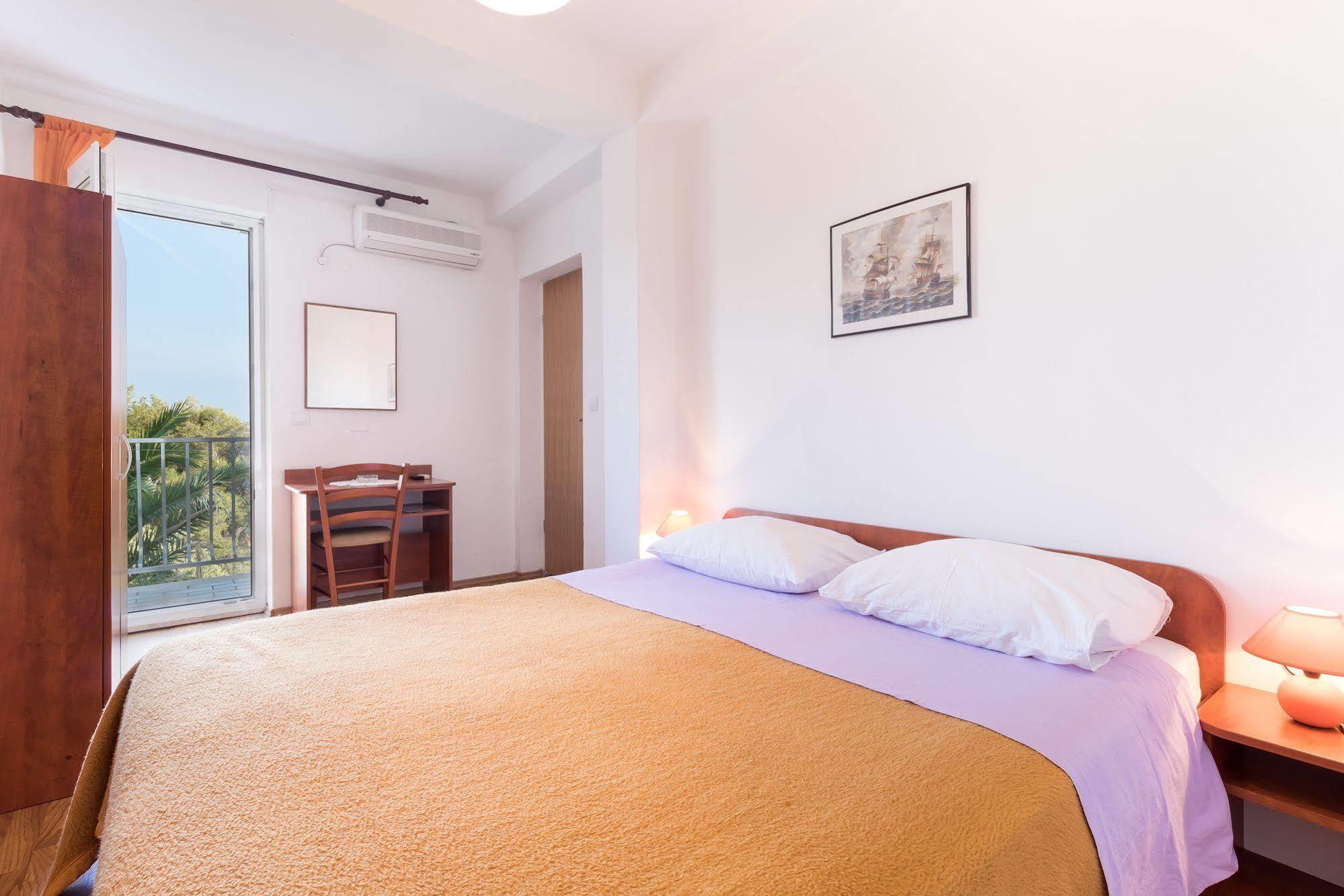 Pansion Lovac 3* Cavtat