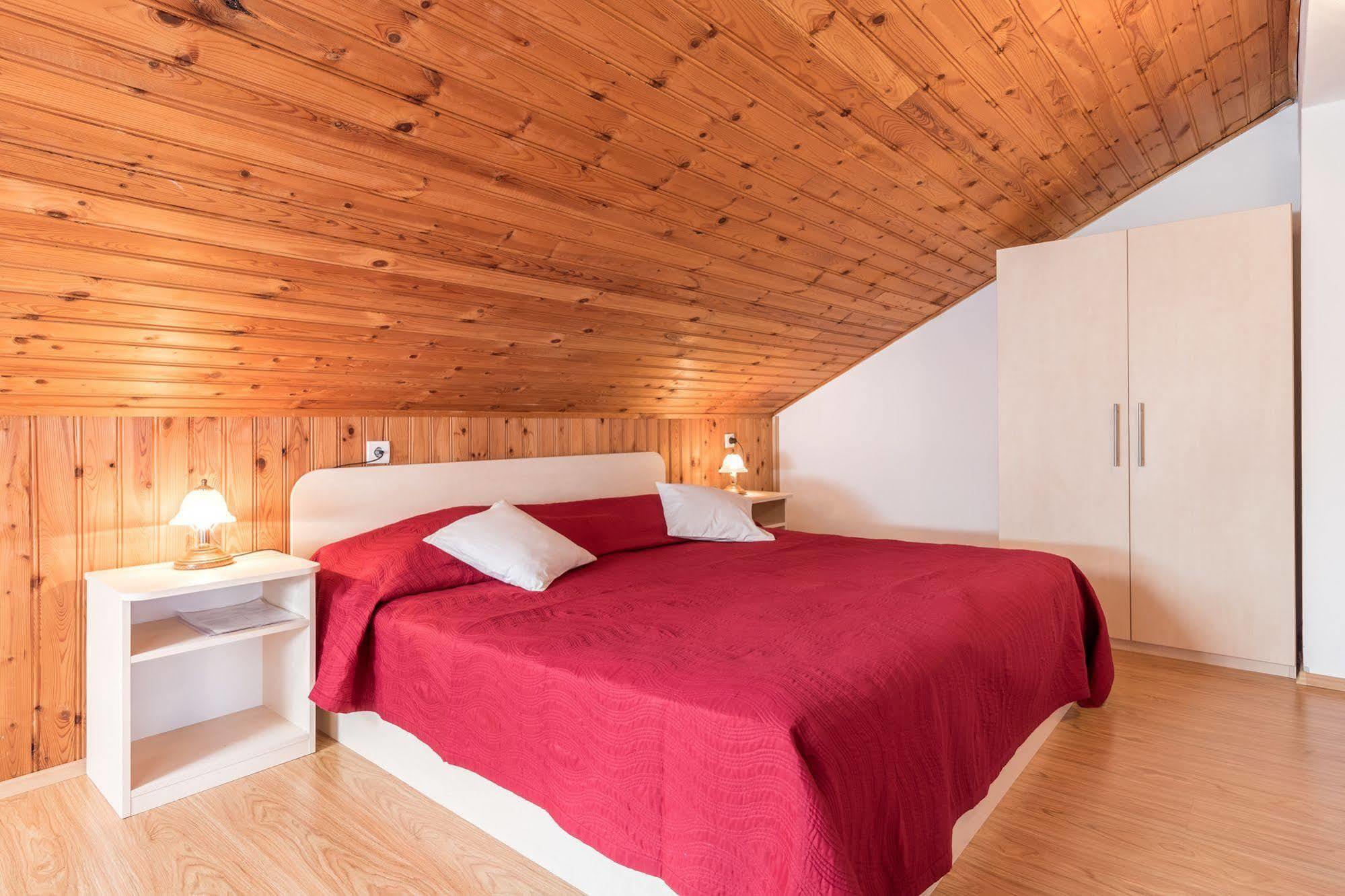 Pansion Lovac Guesthouset